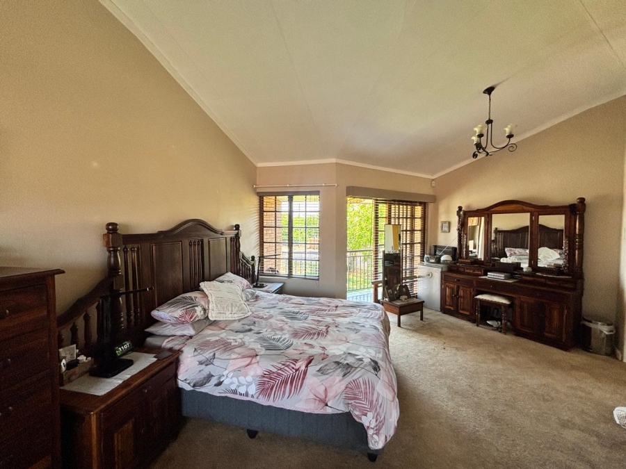 3 Bedroom Property for Sale in Mooivallei Park North West